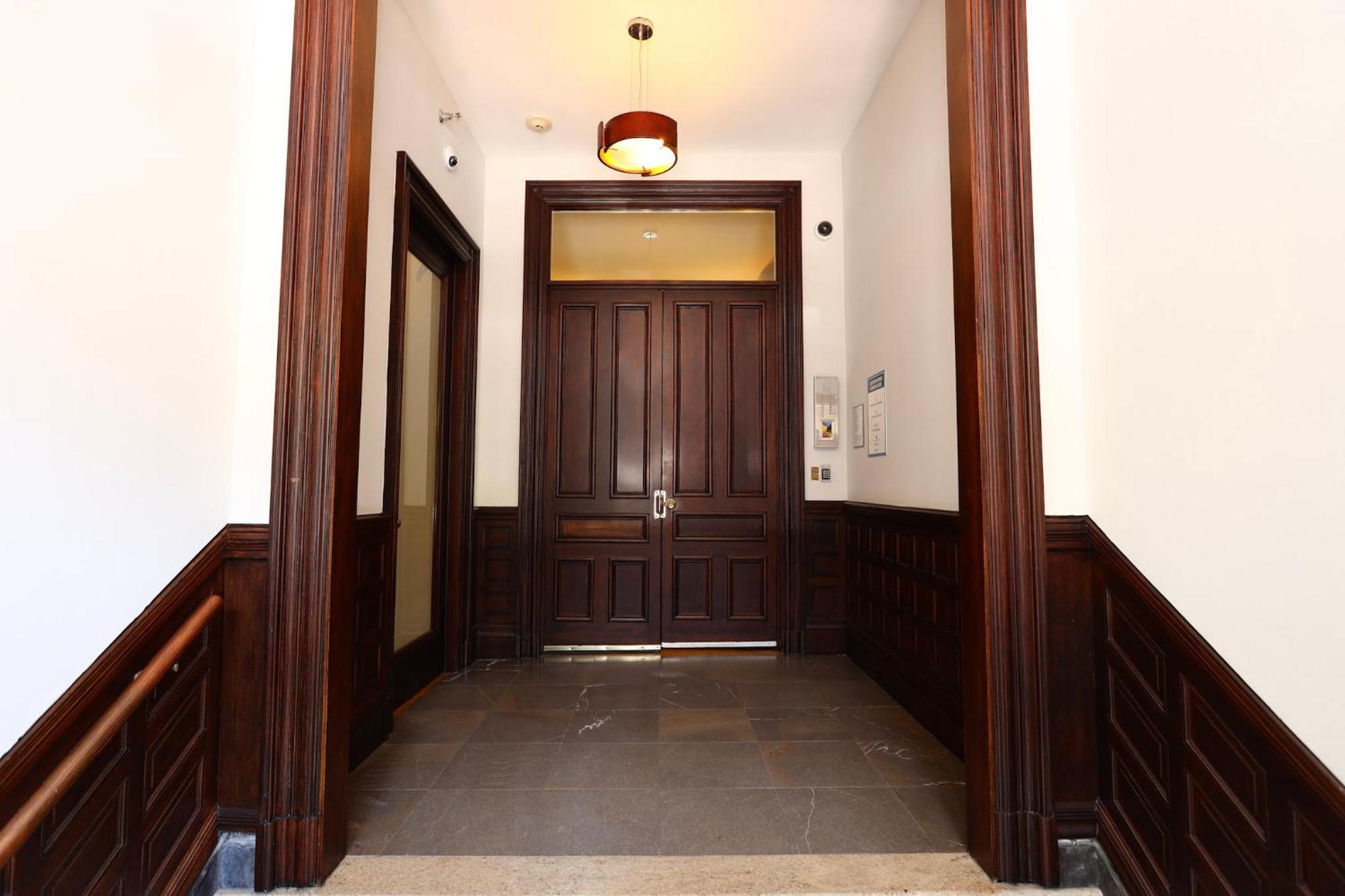Stylish Newbury Street Studio, #11 ボストン エクステリア 写真
