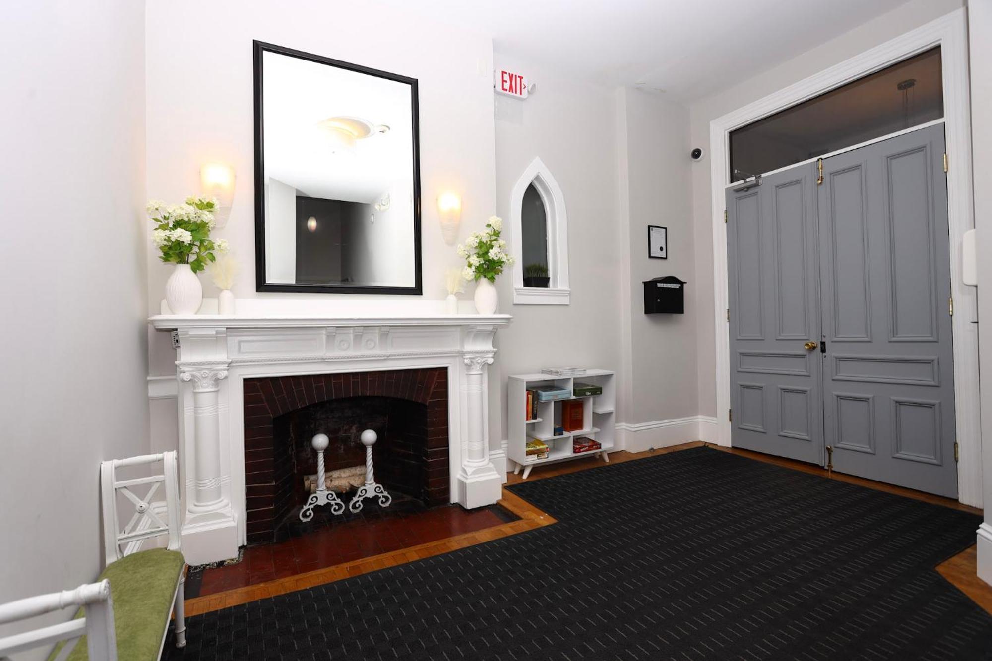 Stylish Newbury Street Studio, #11 ボストン エクステリア 写真