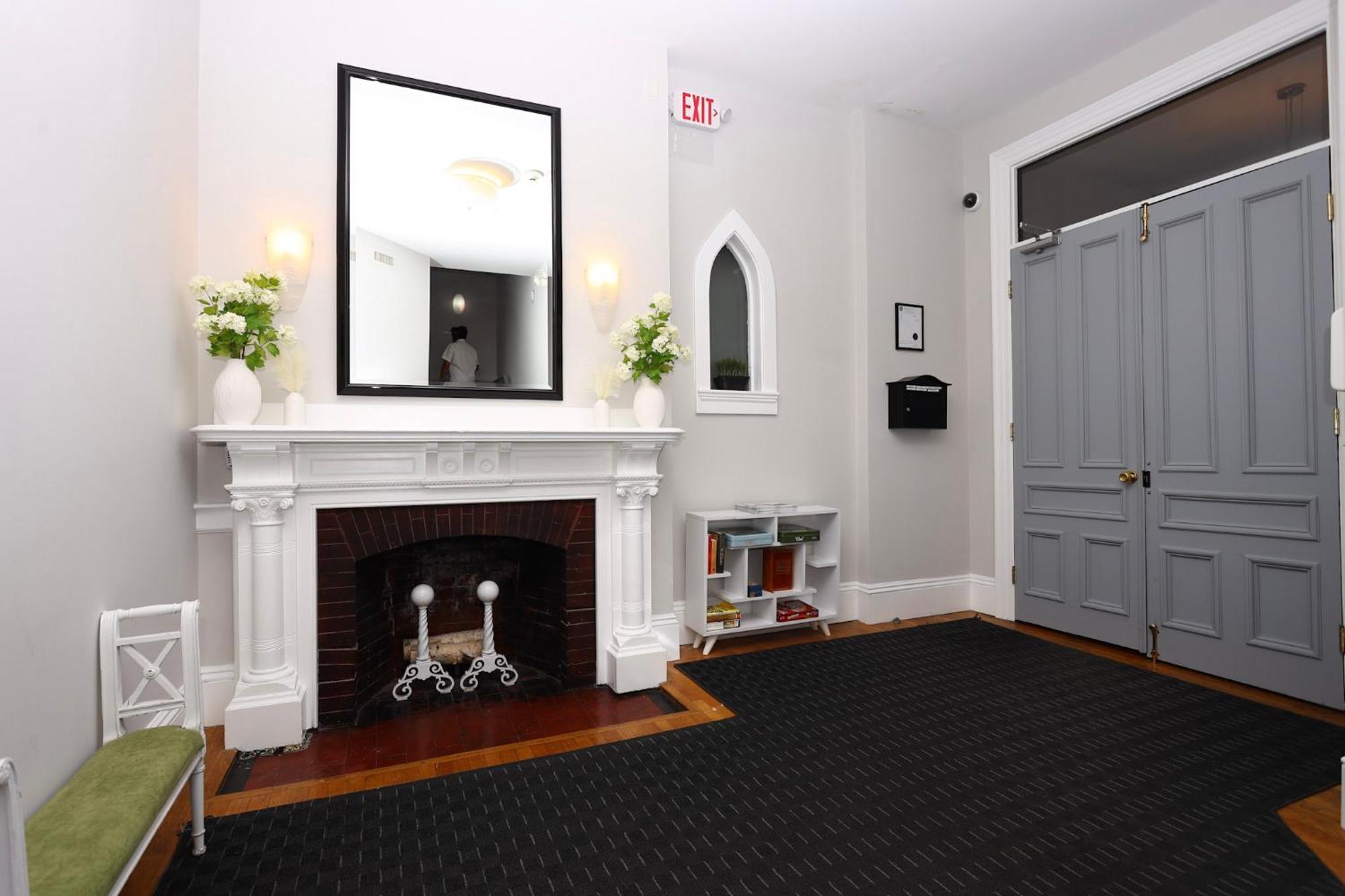 Stylish Newbury Street Studio, #11 ボストン エクステリア 写真