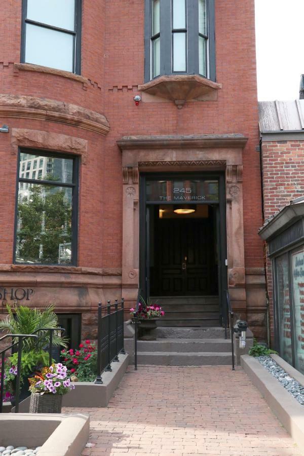 Stylish Newbury Street Studio, #11 ボストン エクステリア 写真